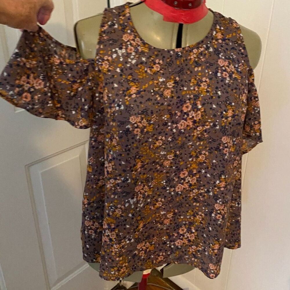 xhilaration boho Floral Off the Shoulder Short Sleeve Top Size L